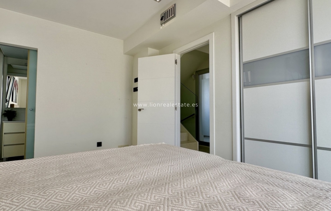 Odsprzedaż - Detached Villa - Orihuela Costa - Lomas de Cabo Roig