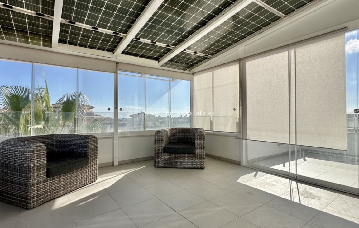 Odsprzedaż - Detached Villa - Orihuela Costa - Lomas de Cabo Roig