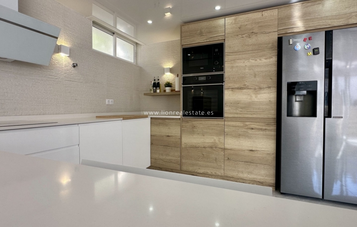 Odsprzedaż - Detached Villa - Orihuela Costa - Los Altos