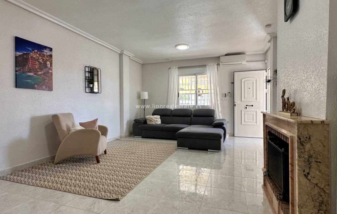 Odsprzedaż - Detached Villa - Orihuela Costa - Los Altos