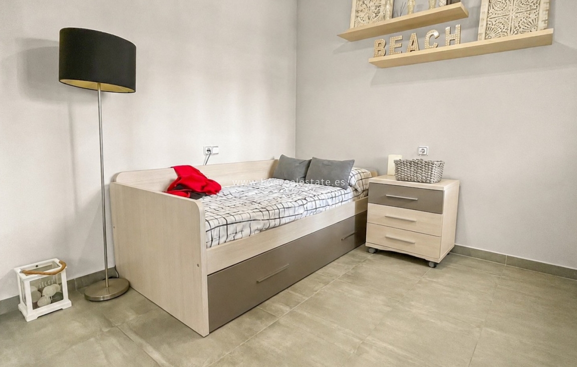 Odsprzedaż - Detached Villa - Orihuela Costa - Los Dolses