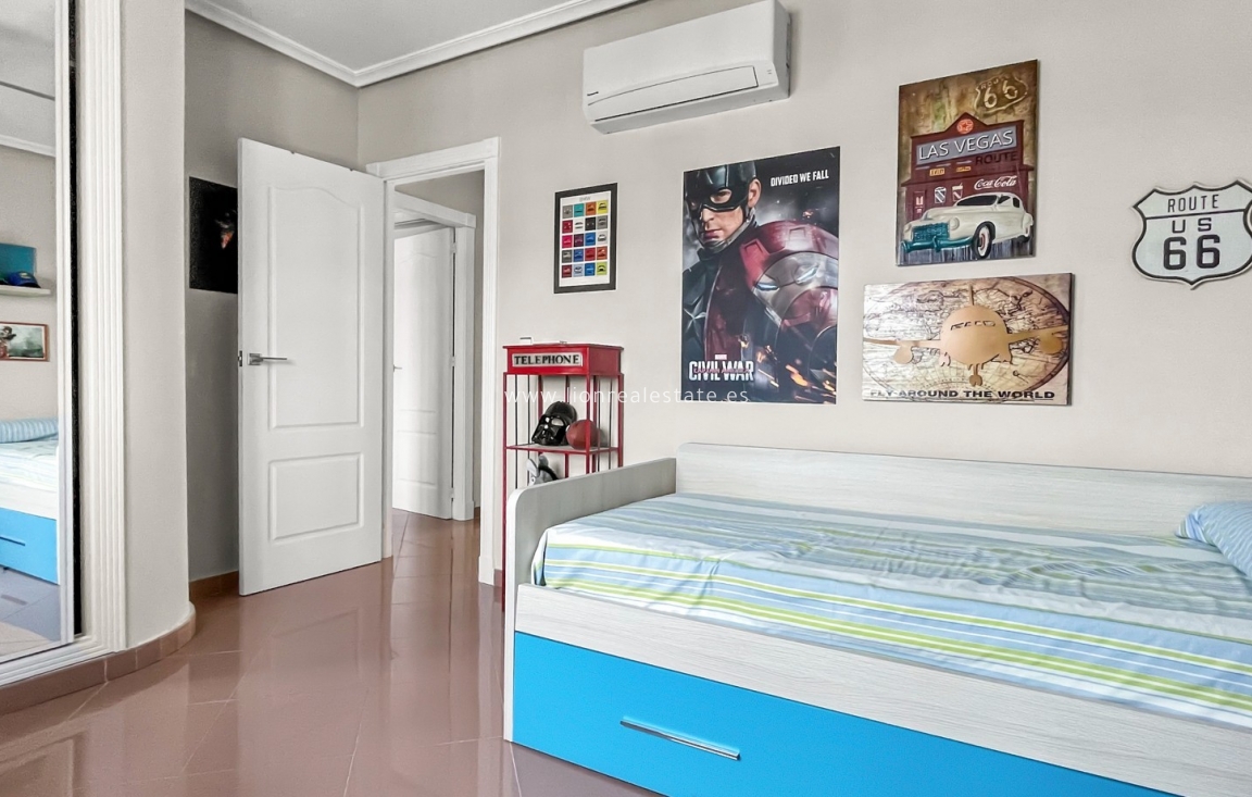 Odsprzedaż - Detached Villa - Orihuela Costa - Los Dolses
