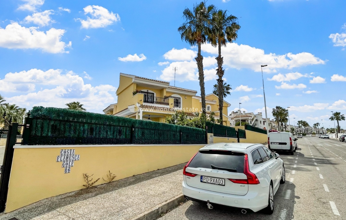 Odsprzedaż - Detached Villa - Orihuela Costa - Los Dolses