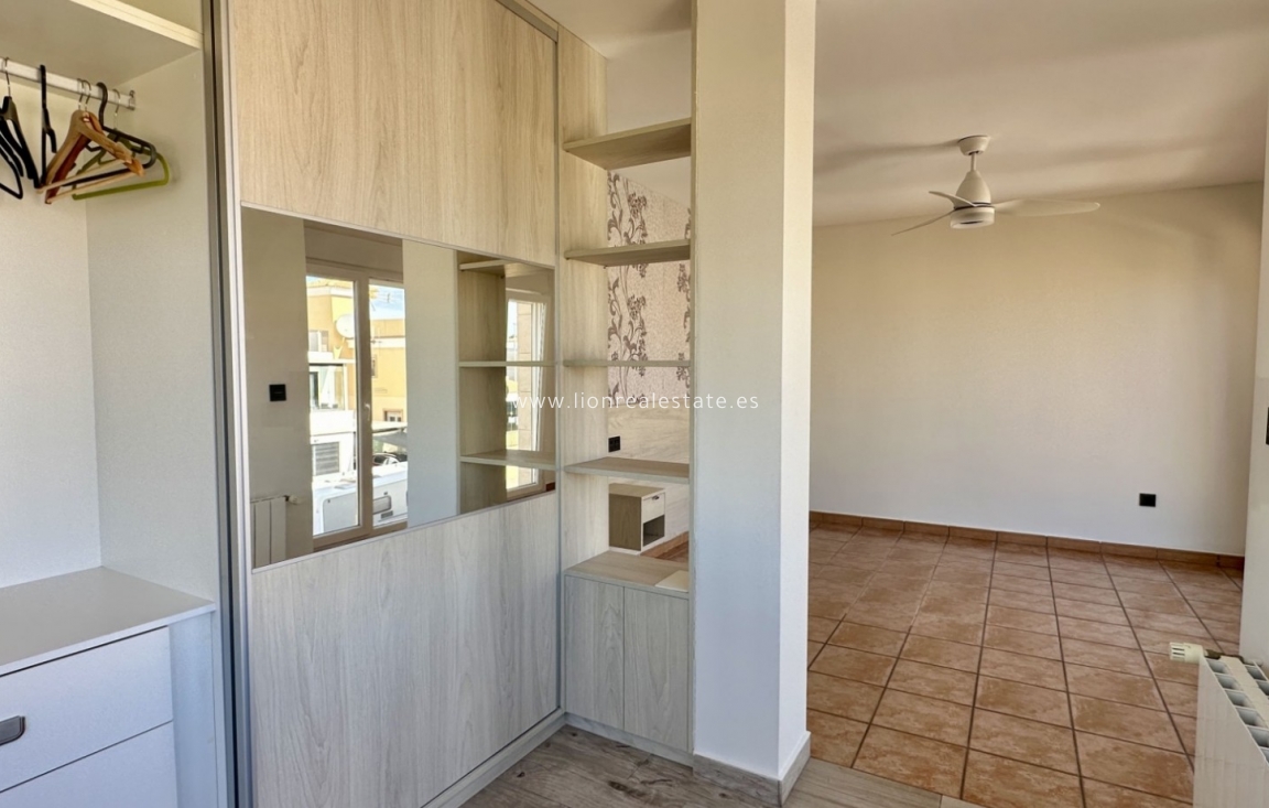 Odsprzedaż - Detached Villa - Orihuela Costa - Villamartín