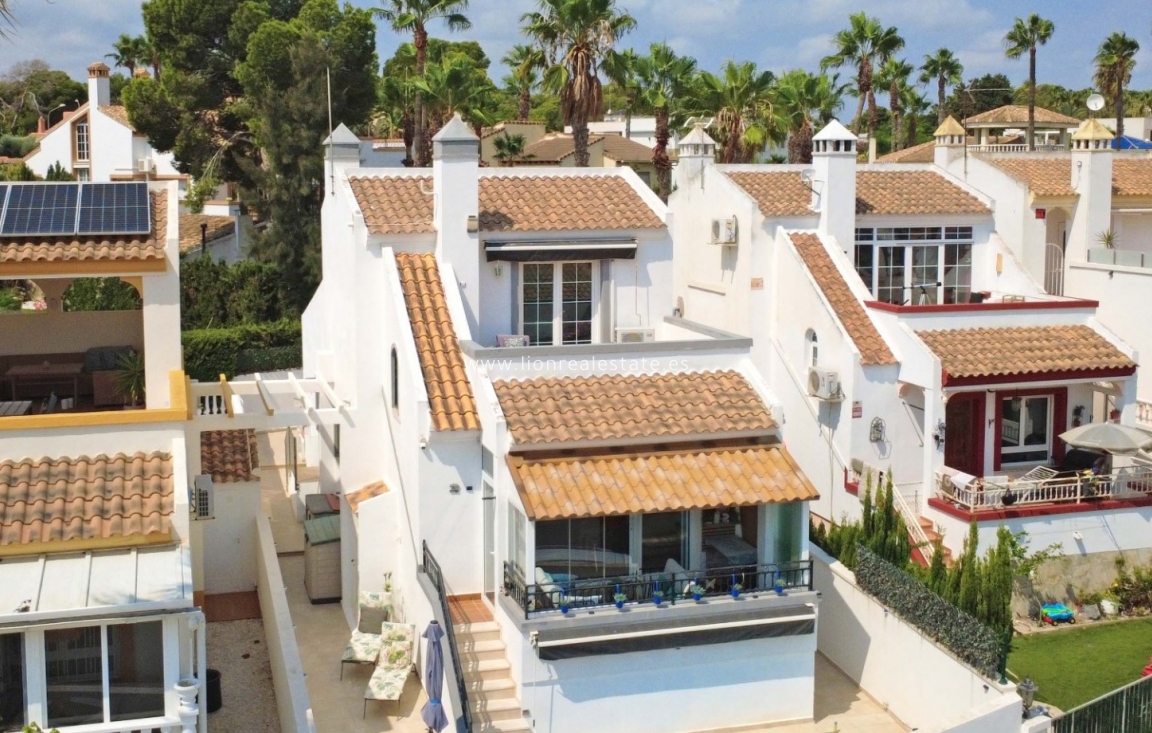 Odsprzedaż - Detached Villa - Orihuela Costa - Villamartín