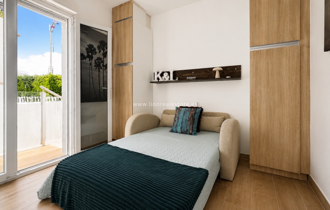 Odsprzedaż - Detached Villa - Orihuela Costa - Villamartín