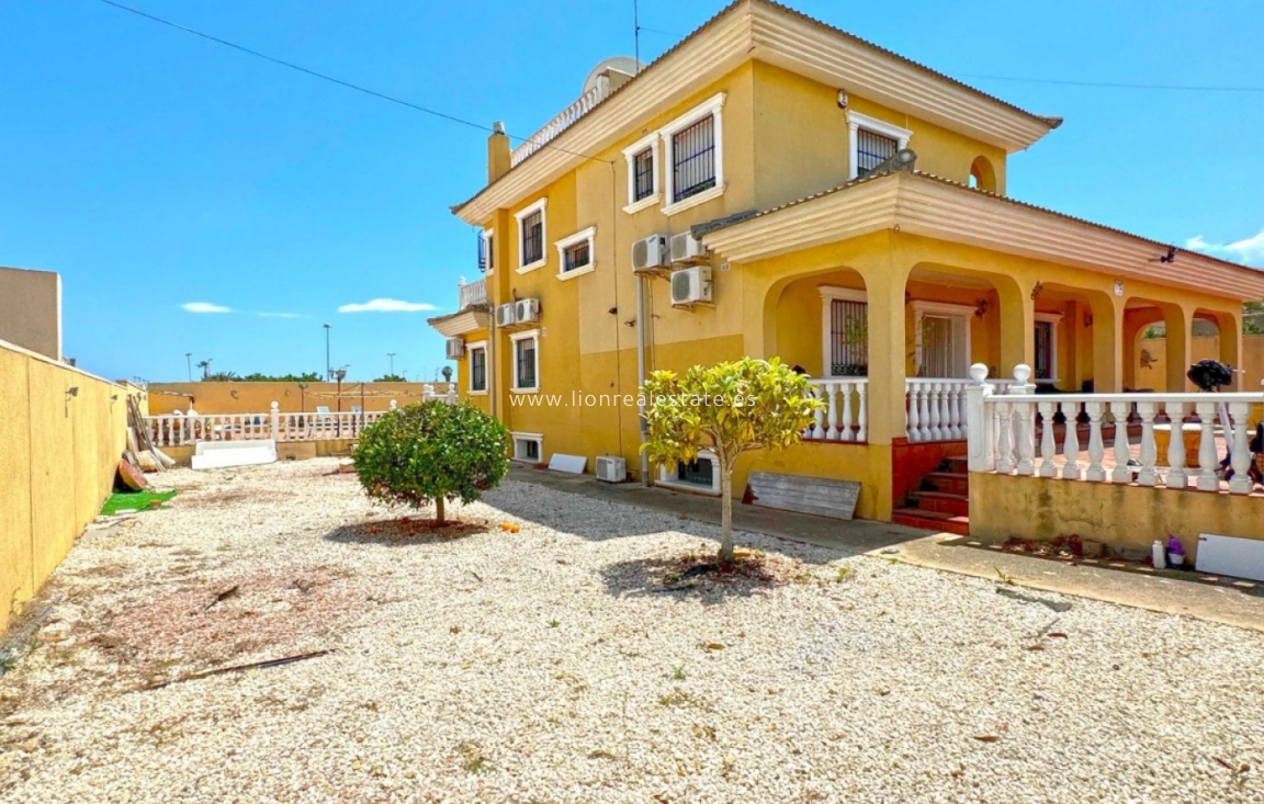 Odsprzedaż - Detached Villa - Torrevieja - Los Balcones - Los Altos del Edén