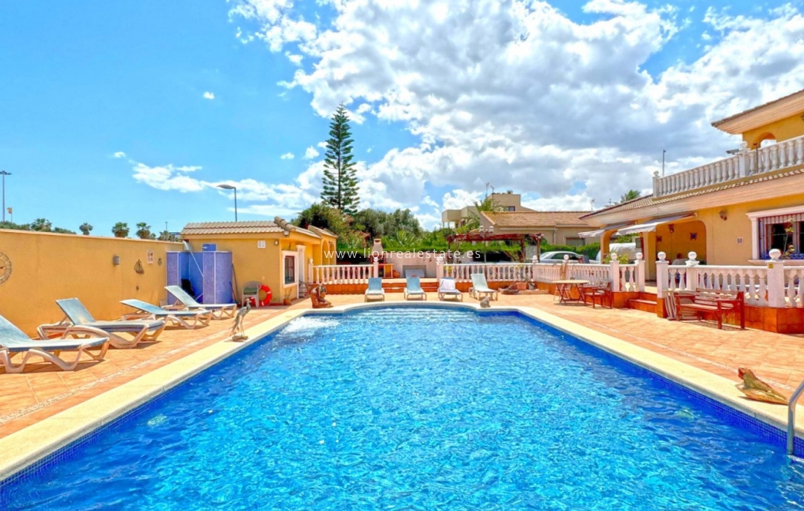 Odsprzedaż - Detached Villa - Torrevieja - Los Balcones - Los Altos del Edén