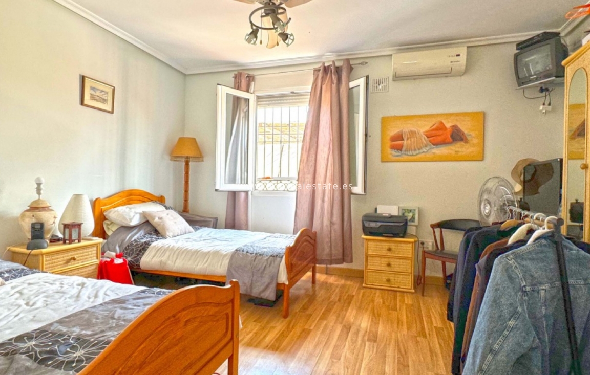 Odsprzedaż - Detached Villa - Torrevieja - Los Balcones - Los Altos del Edén