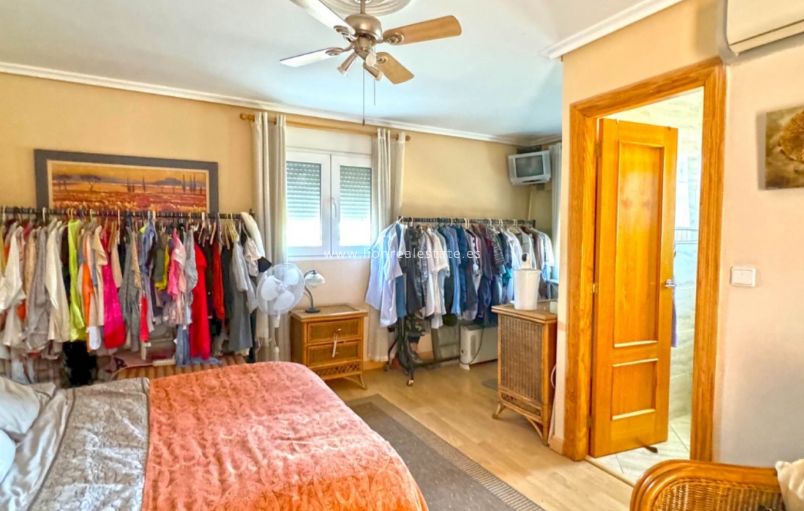 Odsprzedaż - Detached Villa - Torrevieja - Los Balcones - Los Altos del Edén