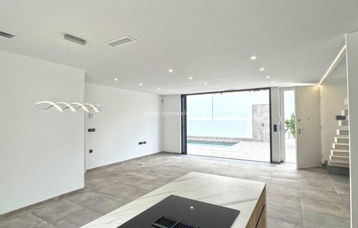 Odsprzedaż - Detached Villa - Torrevieja - Los Balcones - Los Altos del Edén