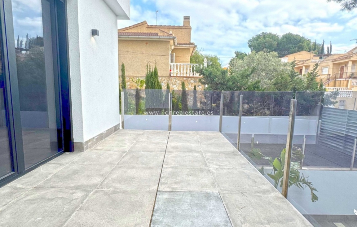 Odsprzedaż - Detached Villa - Torrevieja - Los Balcones - Los Altos del Edén