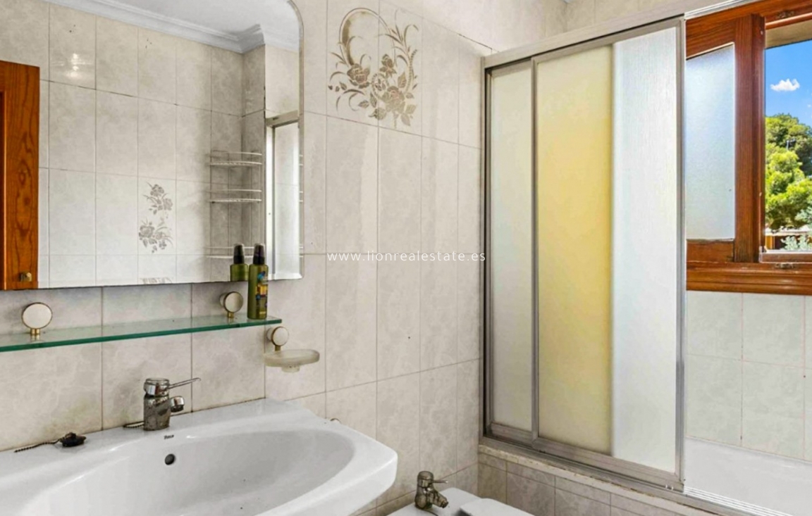 Odsprzedaż - Detached Villa - Torrevieja - Los Balcones - Los Altos del Edén