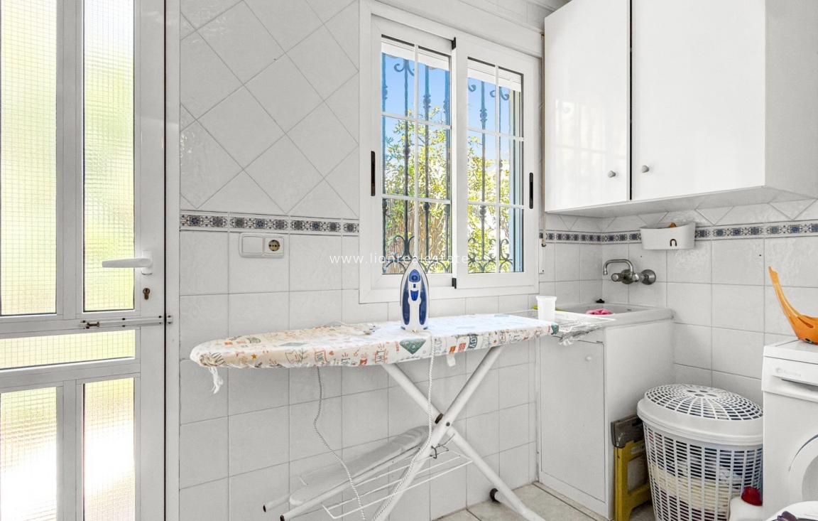 Odsprzedaż - Detached Villa - Torrevieja - Torrelamata - La Mata