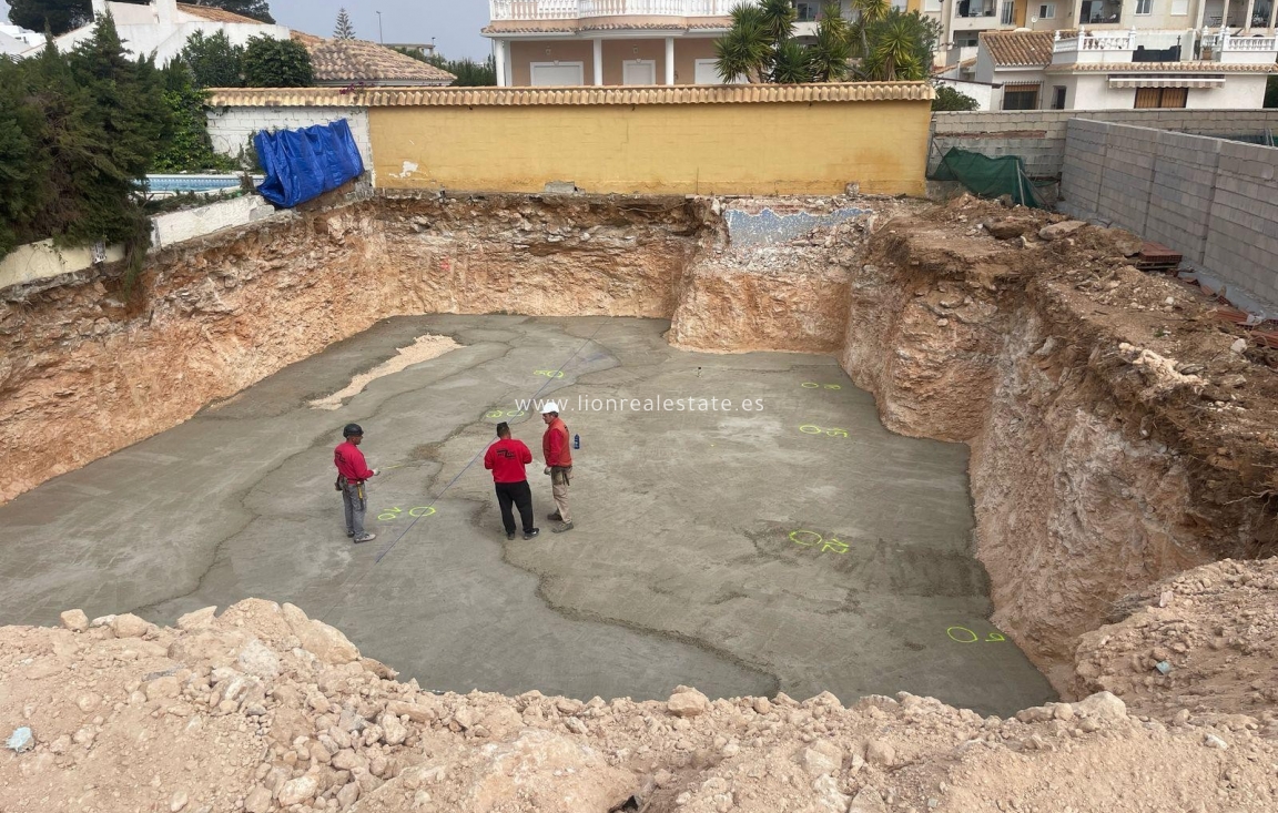 Odsprzedaż - Działka / Grunt - Orihuela Costa - La Zenia