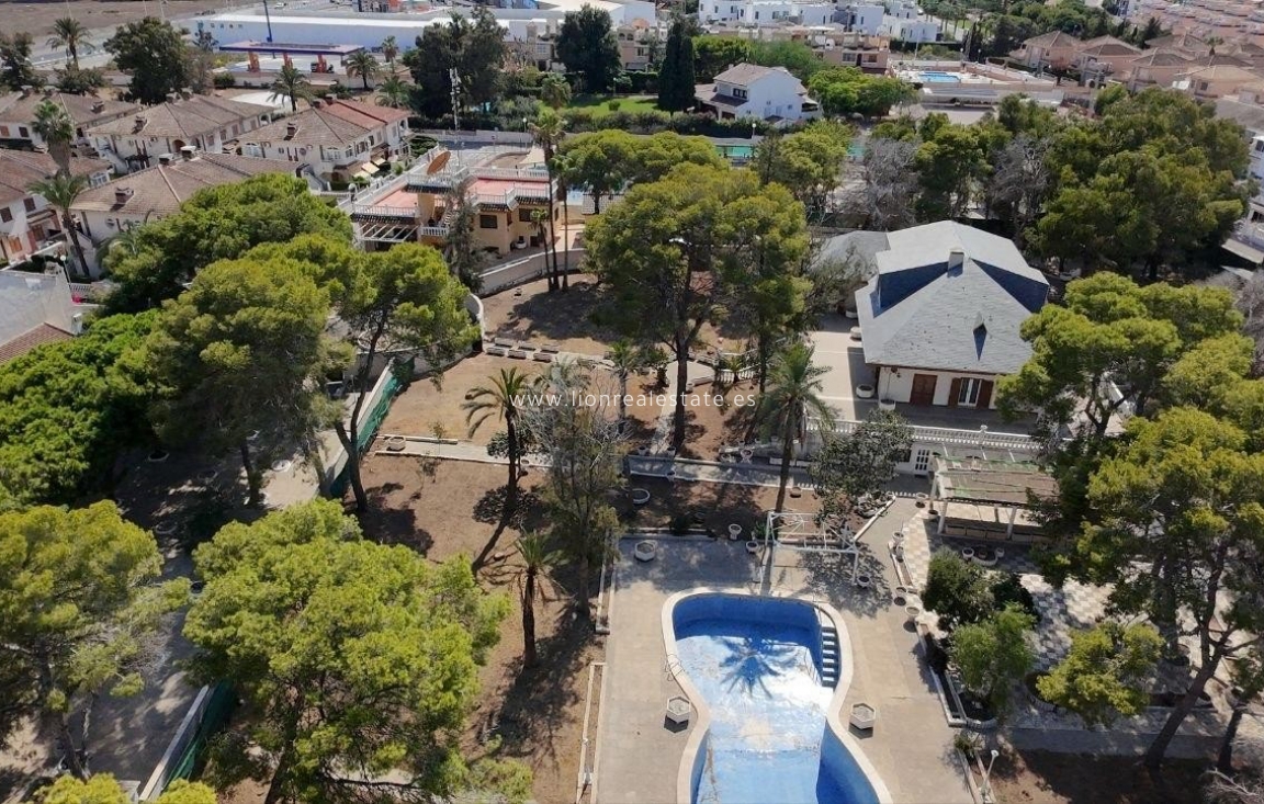 Odsprzedaż - Działka / Grunt - Orihuela Costa - Los Altos