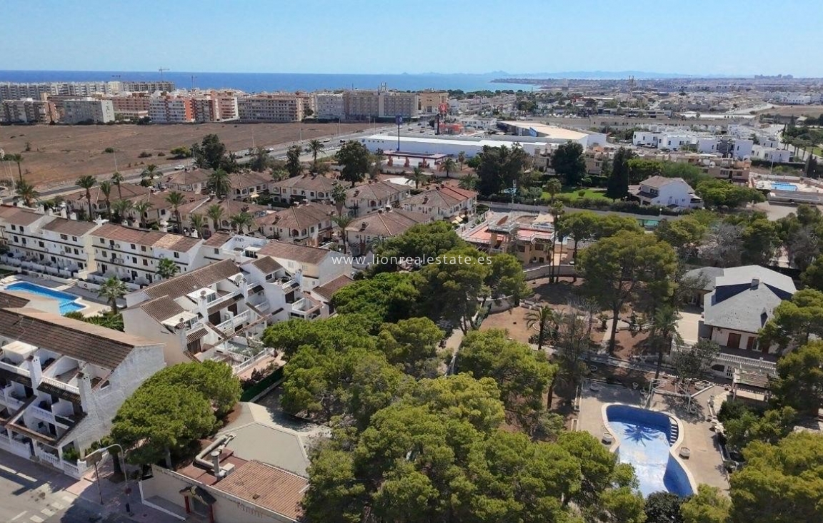 Odsprzedaż - Działka / Grunt - Orihuela Costa - Los Altos