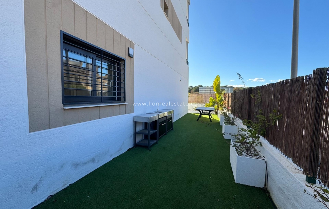 Odsprzedaż - Ground Floor Apartment - Pilar de La Horadada - Riomar