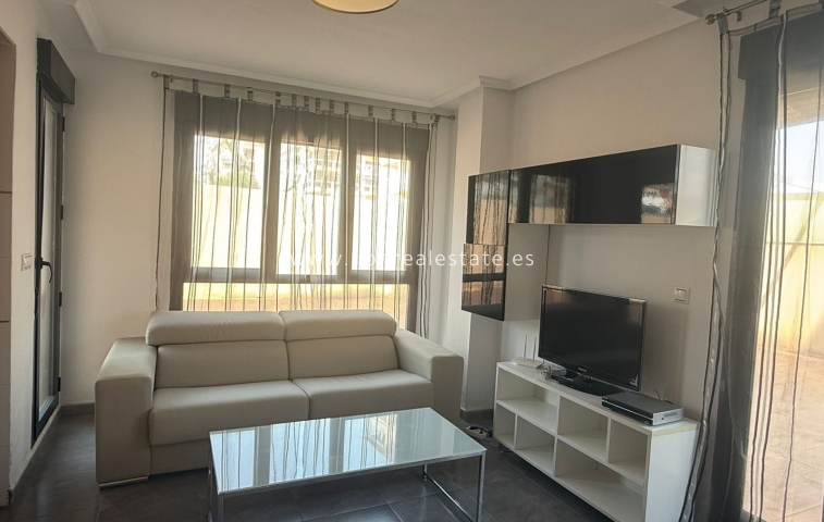 Odsprzedaż - Ground Floor - Torrevieja - Punta Prima