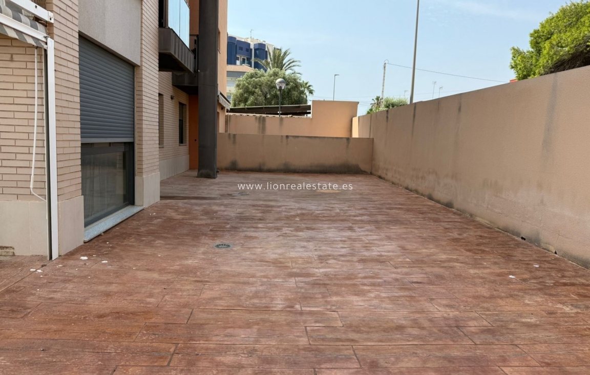 Odsprzedaż - Ground Floor - Torrevieja - Punta Prima