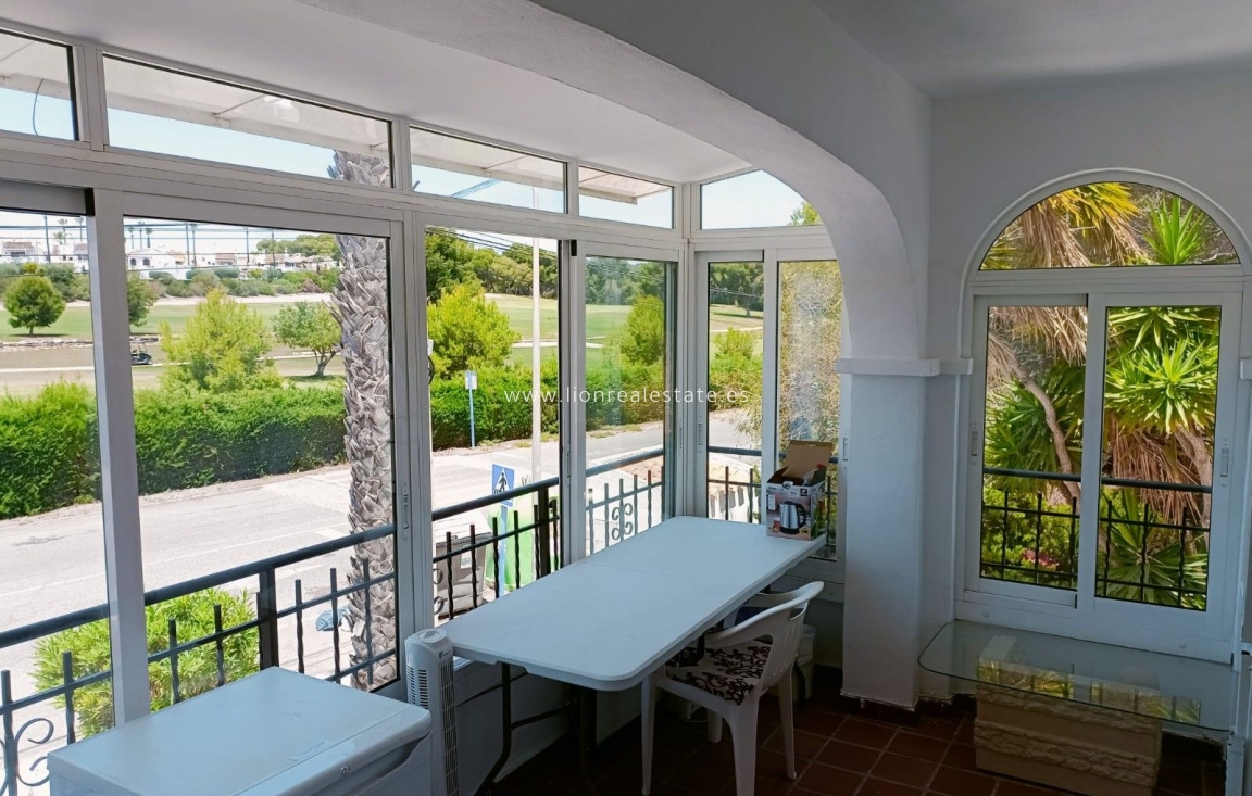 Odsprzedaż - house - Orihuela Costa - Villamartín-Las Filipinas