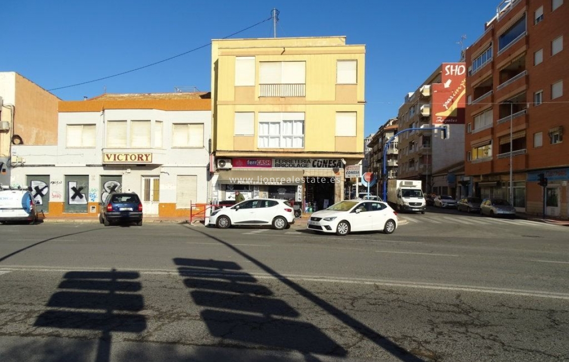 Odsprzedaż - house - Torrevieja - Acequion