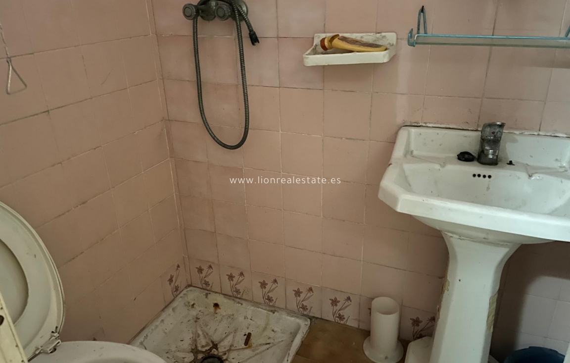 Odsprzedaż - house - Torrevieja - Centro