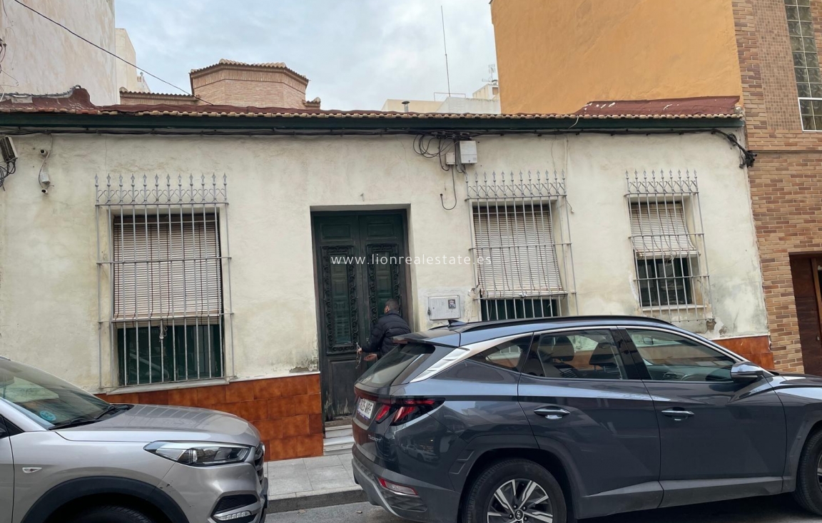 Odsprzedaż - house - Torrevieja - Centro