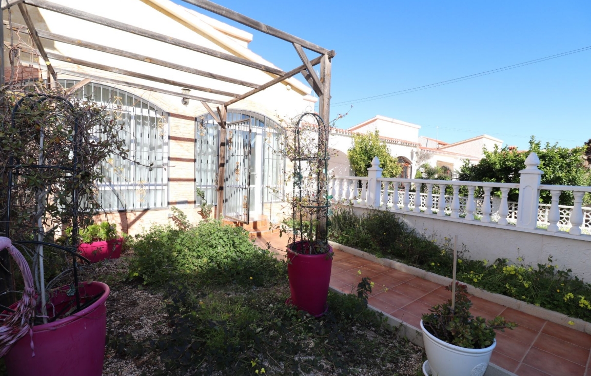 Odsprzedaż - house - Torrevieja - Punta Prima