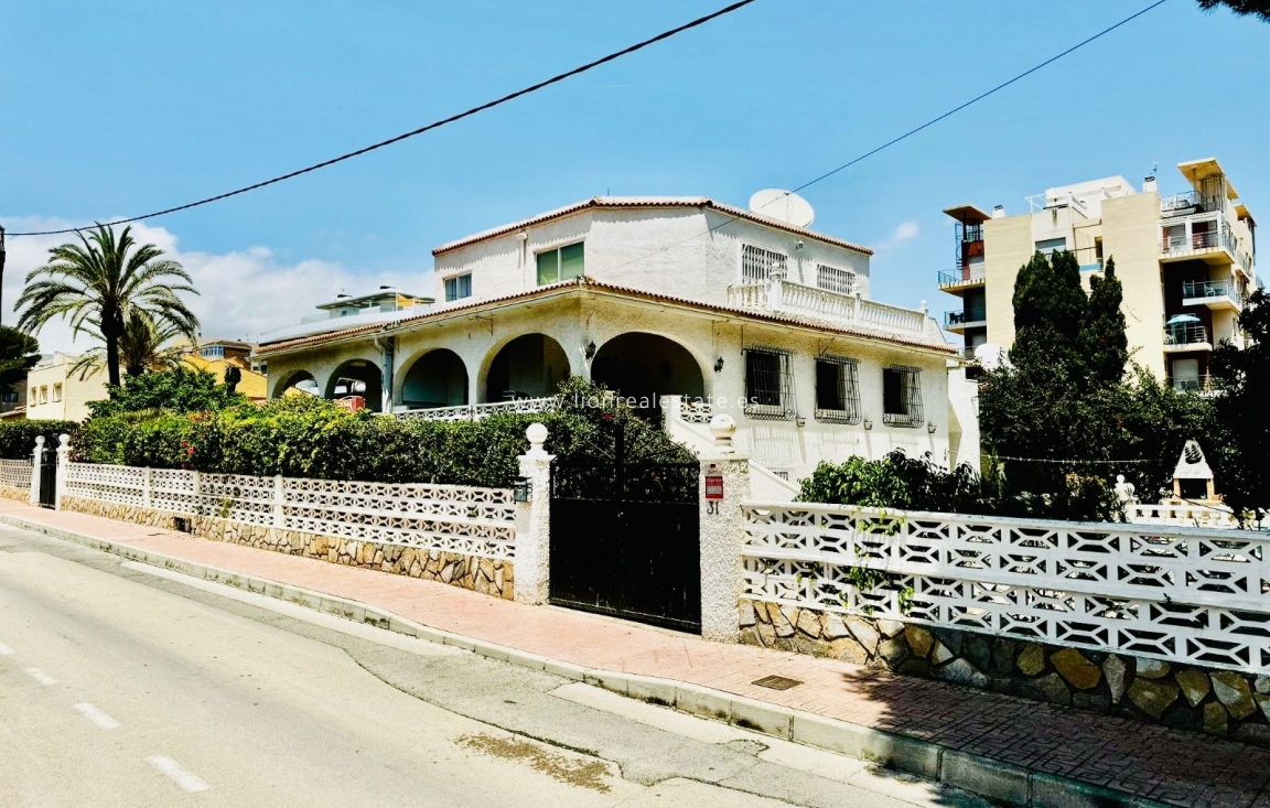 Odsprzedaż - house - Torrevieja - Punta Prima