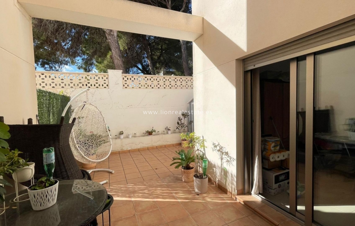 Odsprzedaż - house - Torrevieja - Punta Prima