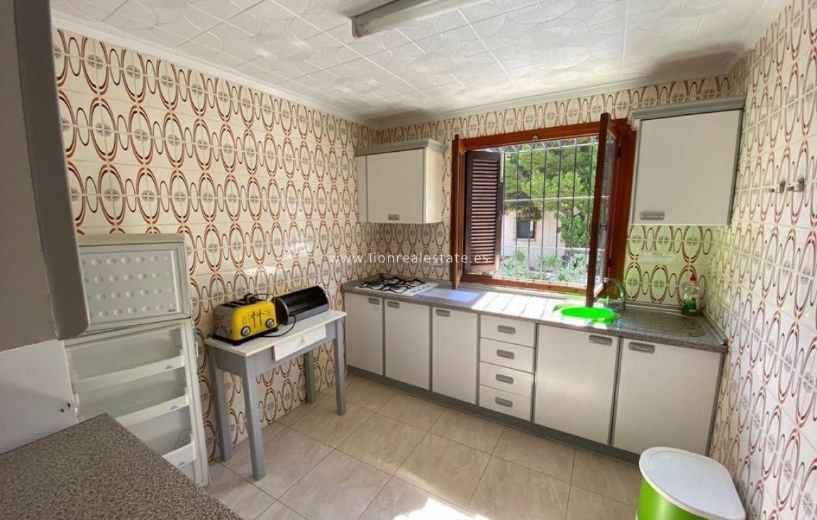 Odsprzedaż - house - Torrevieja - Punta Prima