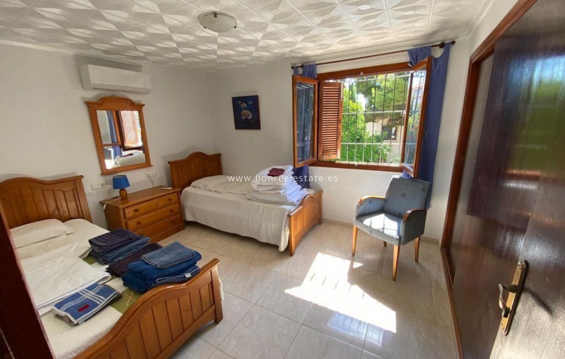 Odsprzedaż - house - Torrevieja - Punta Prima