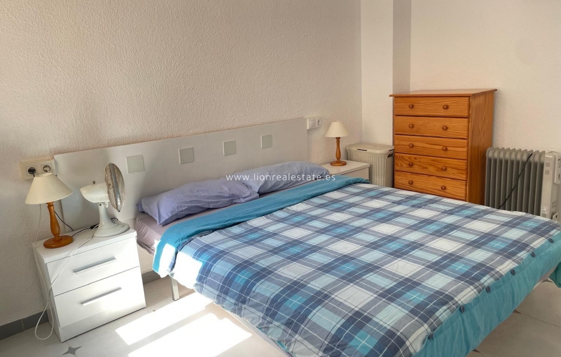 Odsprzedaż - house - Torrevieja - Punta Prima