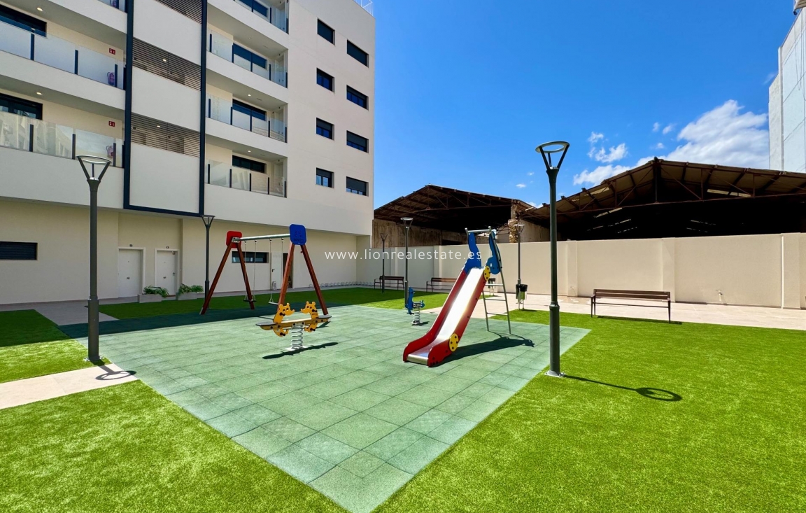 Odsprzedaż - Mieszkanie w bloku - Alicante - La Florida