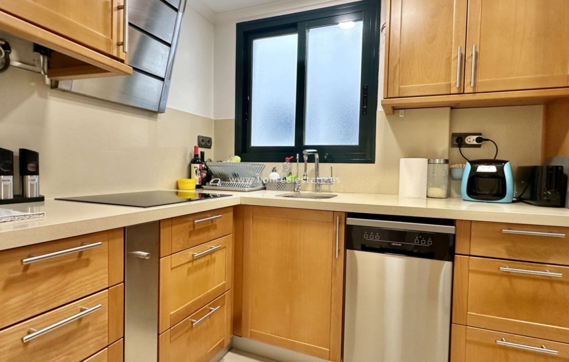 Odsprzedaż - Mieszkanie w bloku - Guardamar del Segura - Beach Guardamar