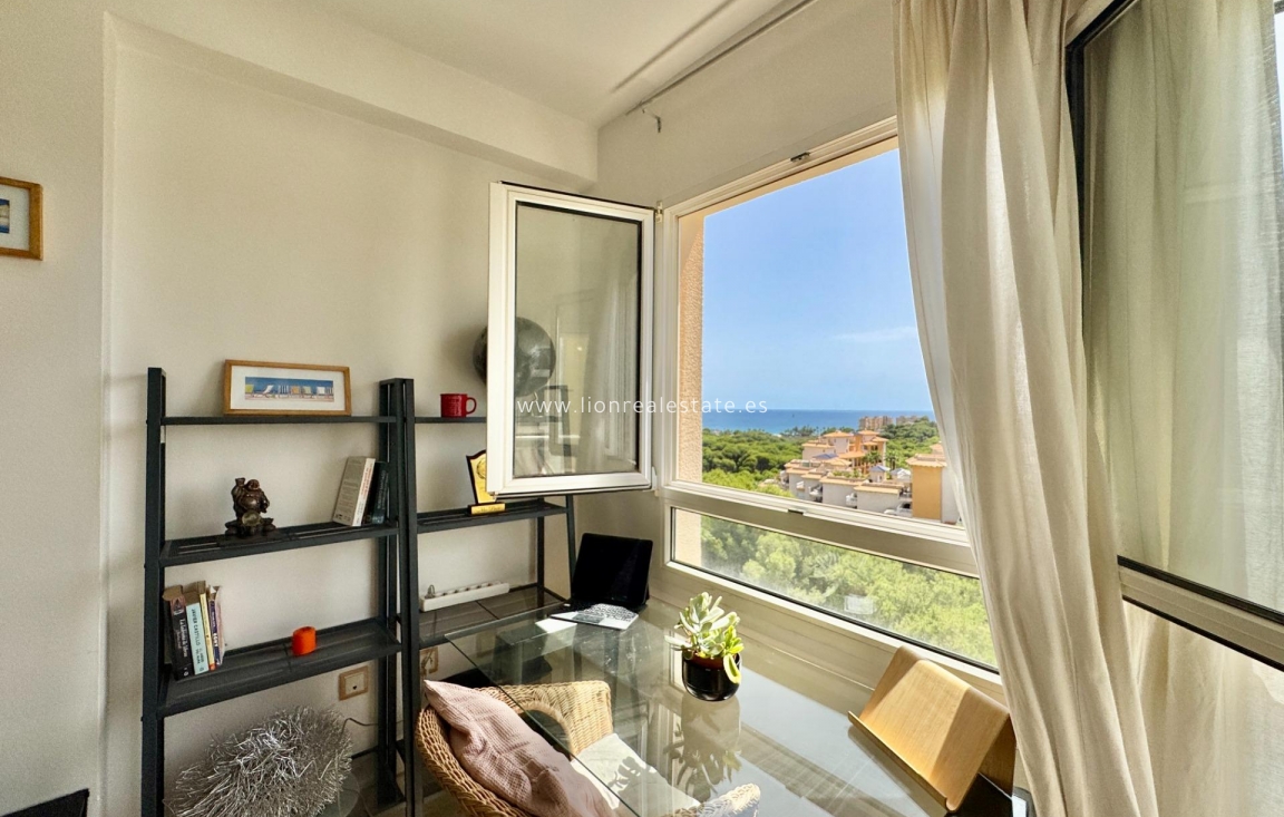 Odsprzedaż - Mieszkanie w bloku - Orihuela Costa - Altos de Campoamor