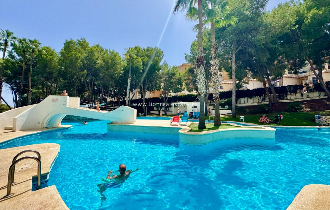 Odsprzedaż - Mieszkanie w bloku - Orihuela Costa - Altos de Campoamor
