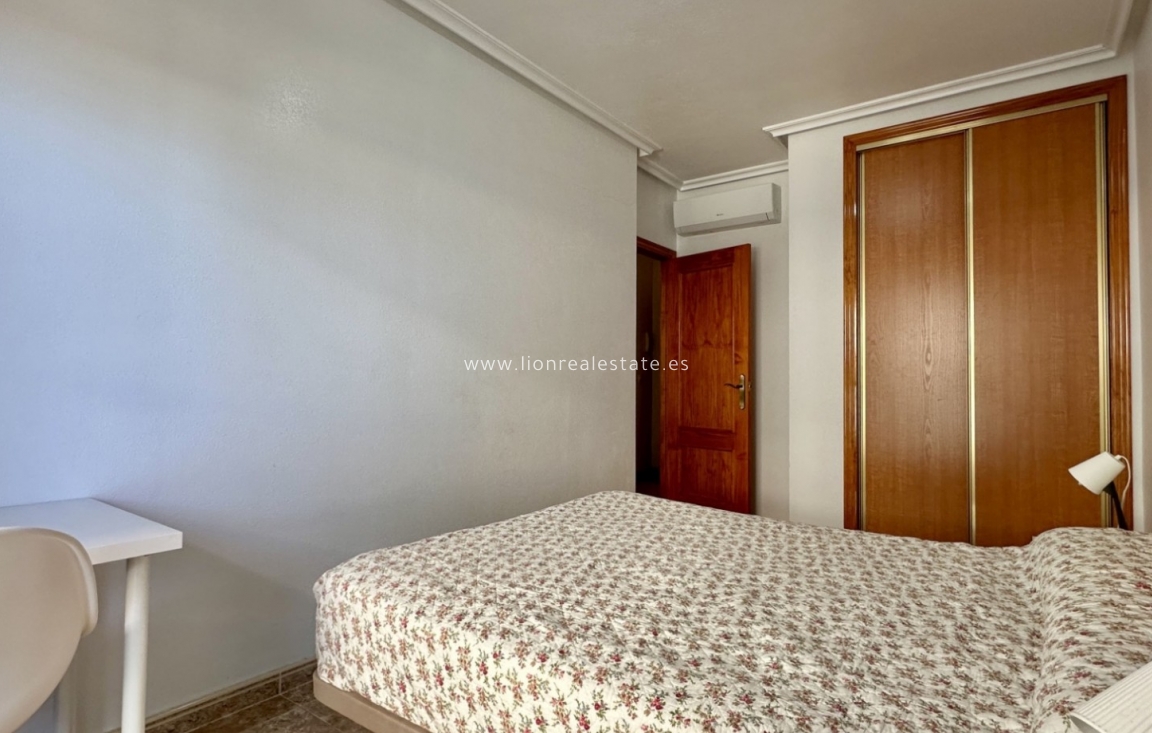 Odsprzedaż - Mieszkanie w bloku - Orihuela Costa - Cabo Roig