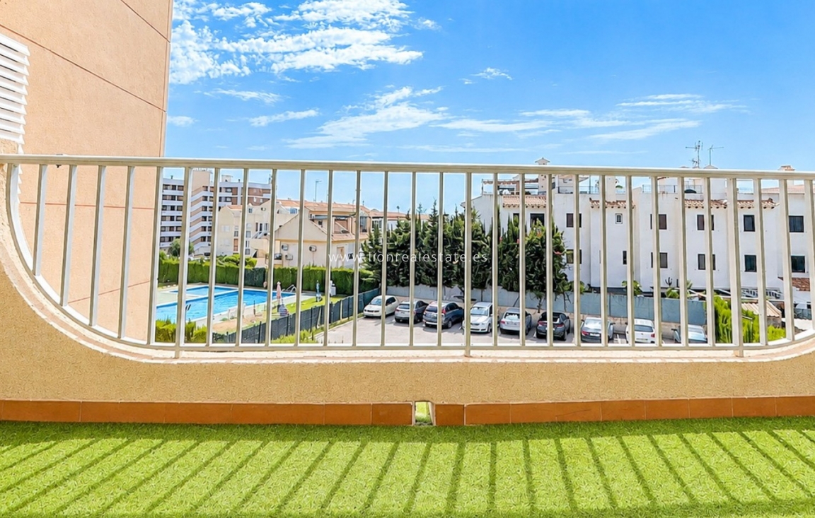 Odsprzedaż - Mieszkanie w bloku - Orihuela Costa - Cabo Roig