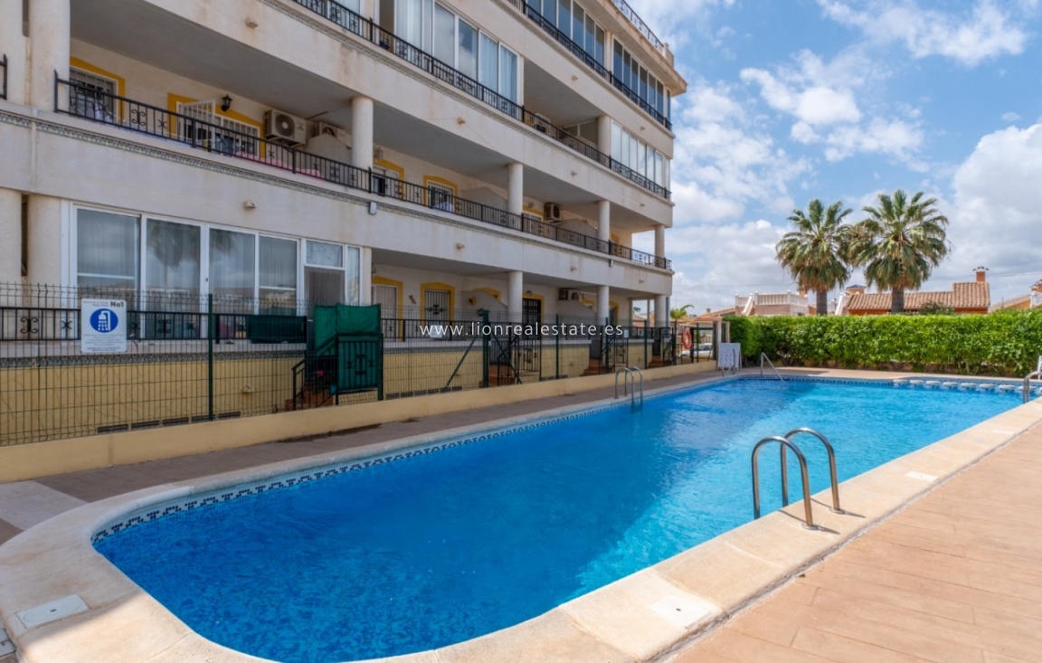 Odsprzedaż - Mieszkanie w bloku - Orihuela Costa - La Florida
