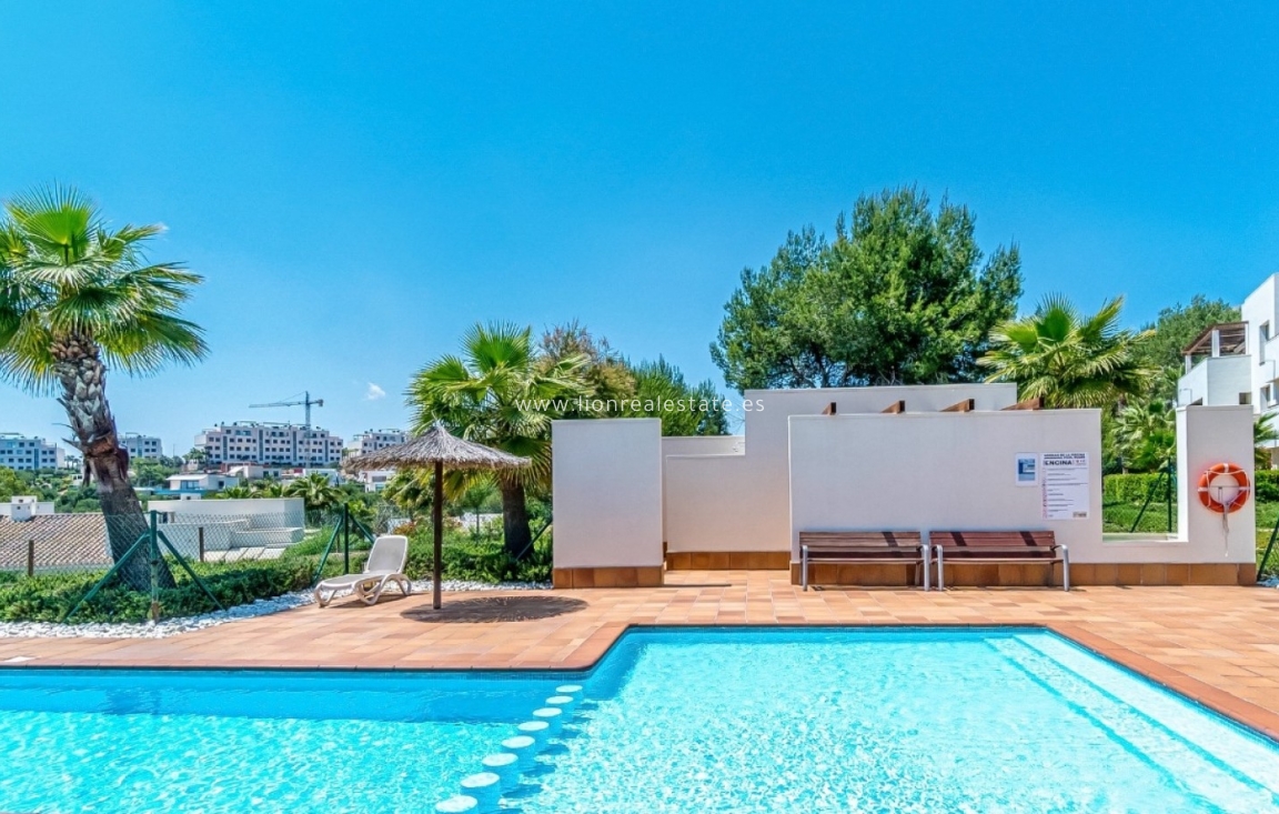 Odsprzedaż - Mieszkanie w bloku - Orihuela Costa - Las Colinas Golf