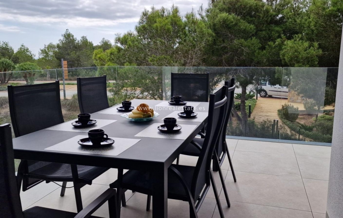 Odsprzedaż - Mieszkanie w bloku - Orihuela Costa - Las Colinas Golf