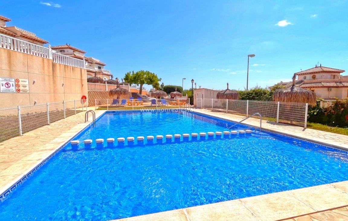 Odsprzedaż - Mieszkanie w bloku - Orihuela Costa - Lomas de Cabo Roig