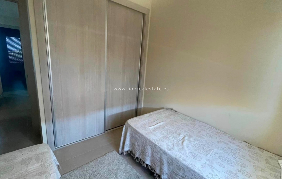 Odsprzedaż - Mieszkanie w bloku - Orihuela Costa - Lomas de Cabo Roig