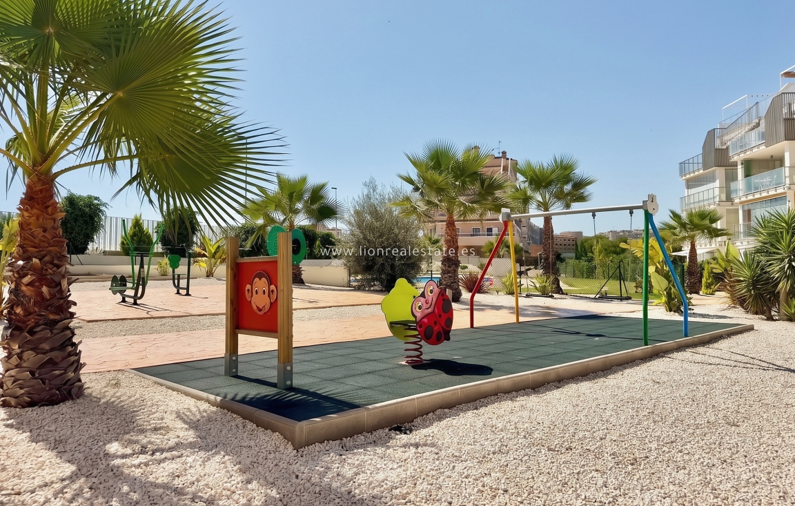 Odsprzedaż - Mieszkanie w bloku - Orihuela Costa - Orihuela