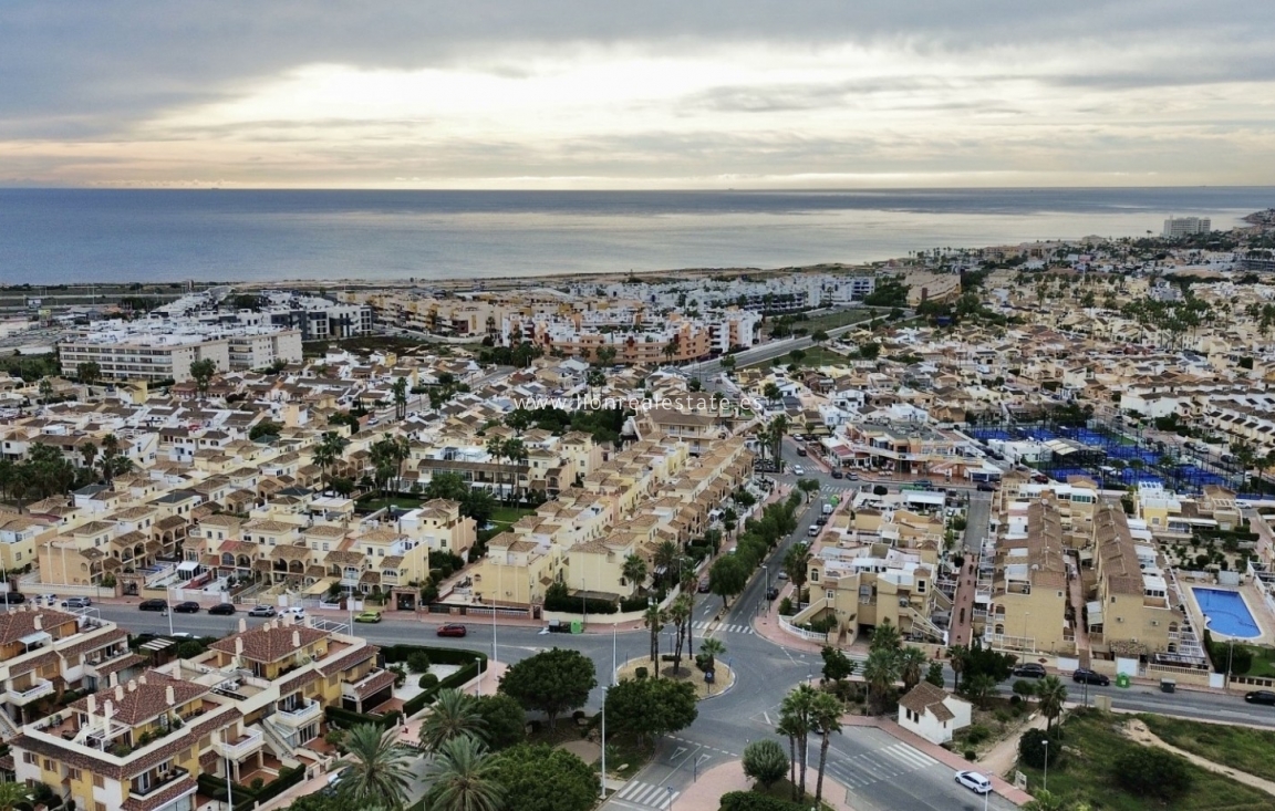 Odsprzedaż - Mieszkanie w bloku - Orihuela Costa - Playa Flamenca