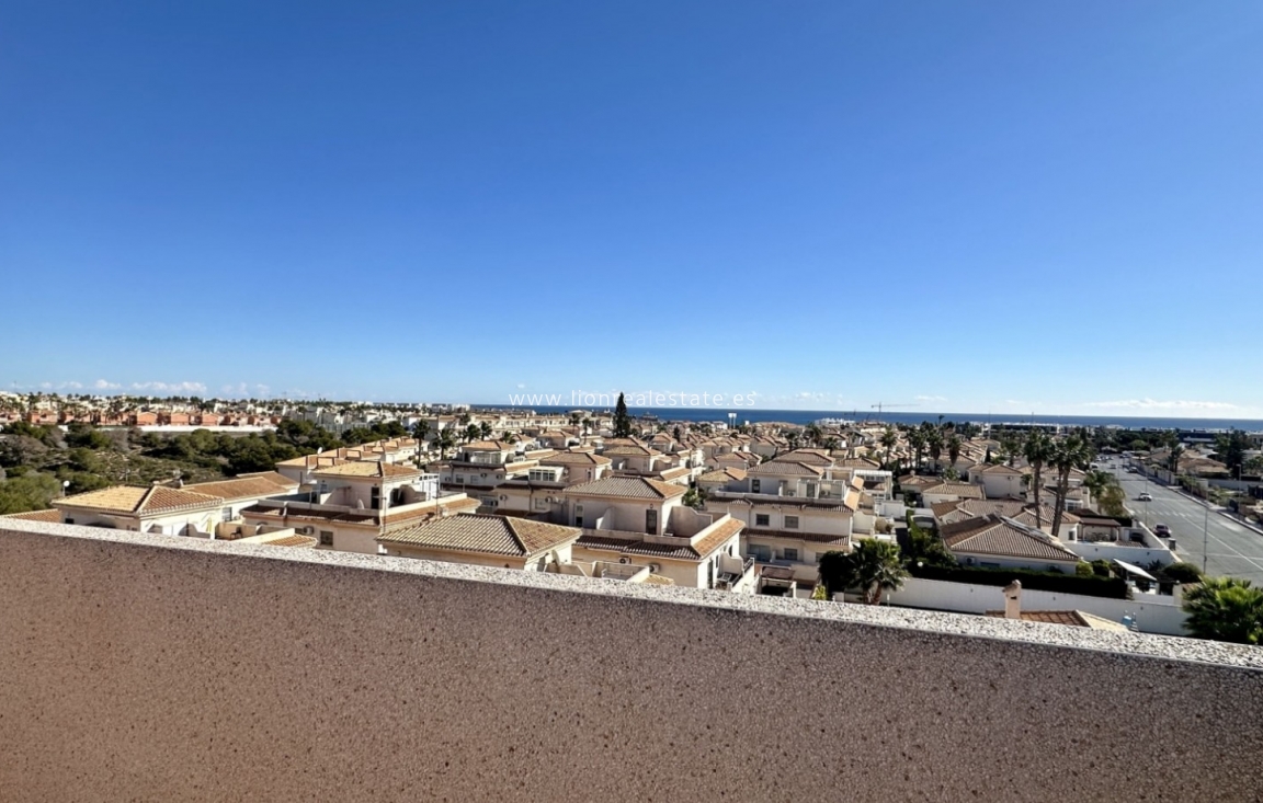 Odsprzedaż - Mieszkanie w bloku - Orihuela Costa - Playa Flamenca