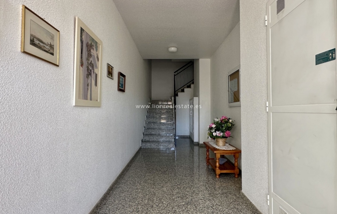 Odsprzedaż - Mieszkanie w bloku - Orihuela Costa - Playa Flamenca