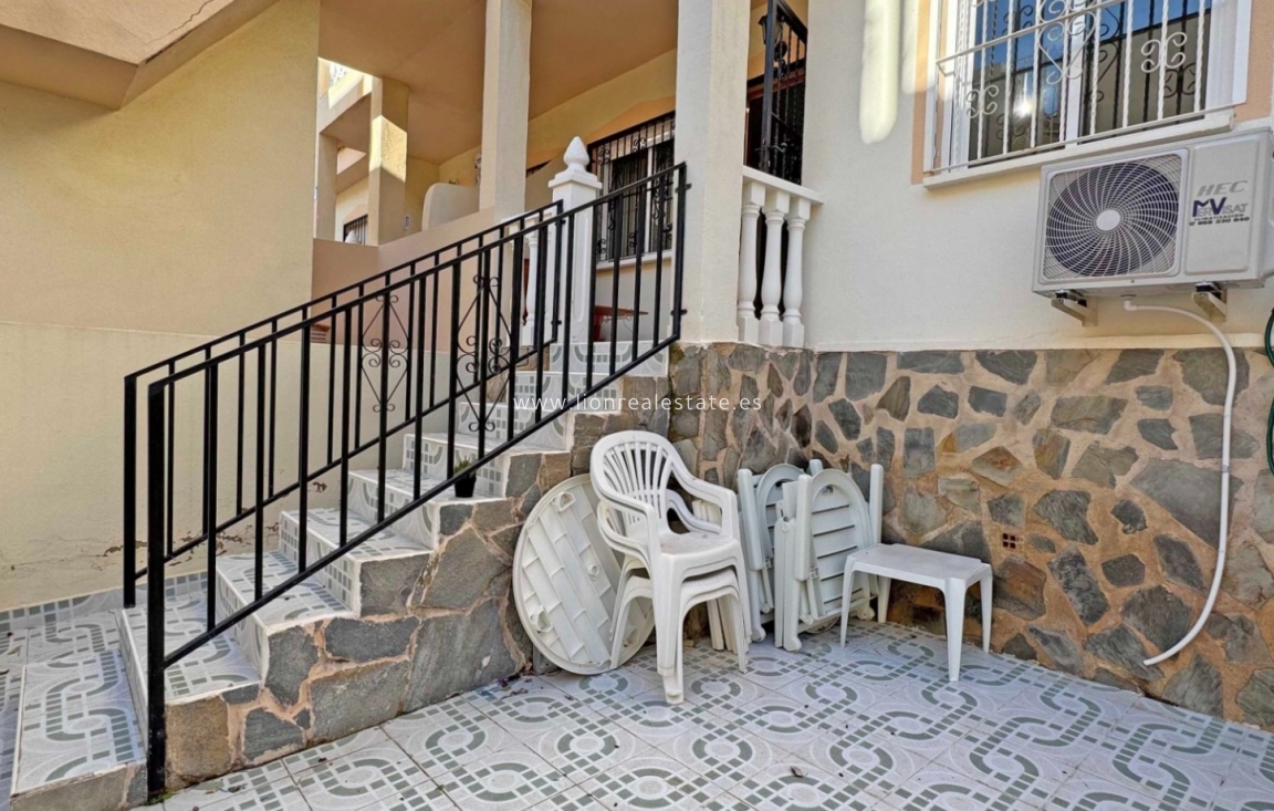 Odsprzedaż - Mieszkanie w bloku - Orihuela Costa - Playa Flamenca